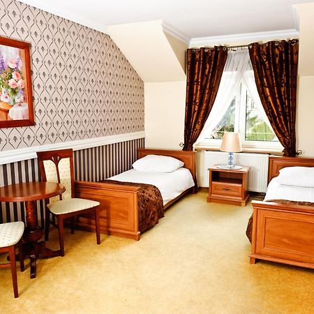 Hotel Palac Akropol Lublin Buitenkant foto