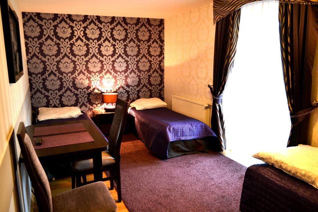 Hotel Palac Akropol Lublin Kamer foto